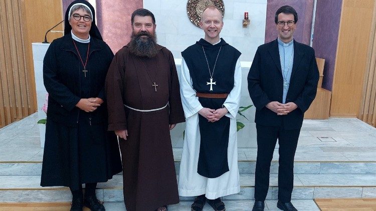 Das neue Präsidium (v.l.): Schwester Kaschner, Bischof Tencer (Mitglied im Ständigen Rat), Bischof Varden und Bischof Goyarrola (Foto: NBK)