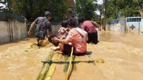Indonezja: kapucyni otwierają klasztory dla ofiar powodzi