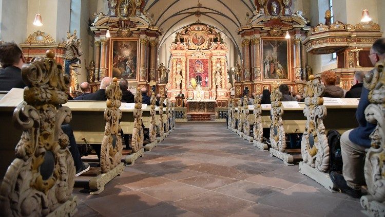 Neues Altarbild in Corvey, das vom Bonifatiuswerk mitfinanziert wurde