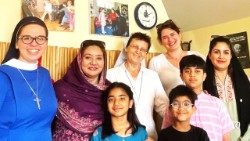 Migranci w Werbistowskim Centrum Migranta Fu Shenfu