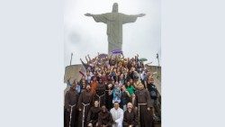 Família Franciscana realiza II Caminhada ao Cristo Redentor