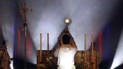 A Semana Missionária da Juventude terá momentos de espiritualidade como a Adoração ao Santíssimo Sacramento