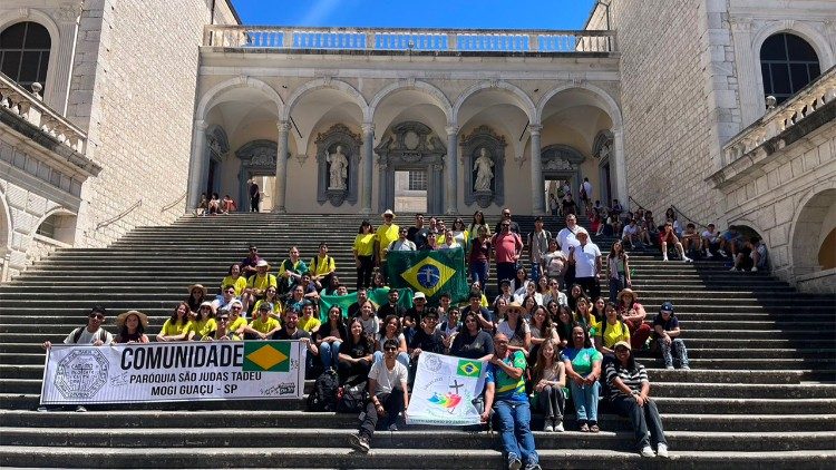 Jovens em Monte Cassino