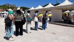 Huko  circo massimo katika Jubilei  ya Vijana  Roma vijana walipata fursa ya kukaribisha sakramenti ya kitubio