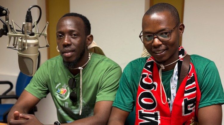 Samito Zacarias e Aurélio Jumbe na Rádio Vaticano