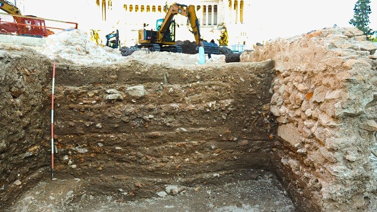 Sezione stratigrafica della Via Flaminia medioevale