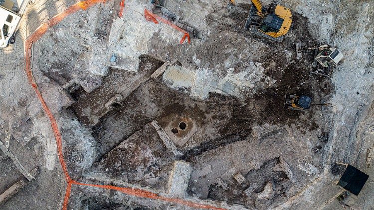 Foto dal drone dell'area di scavo in Piazza Venezia 