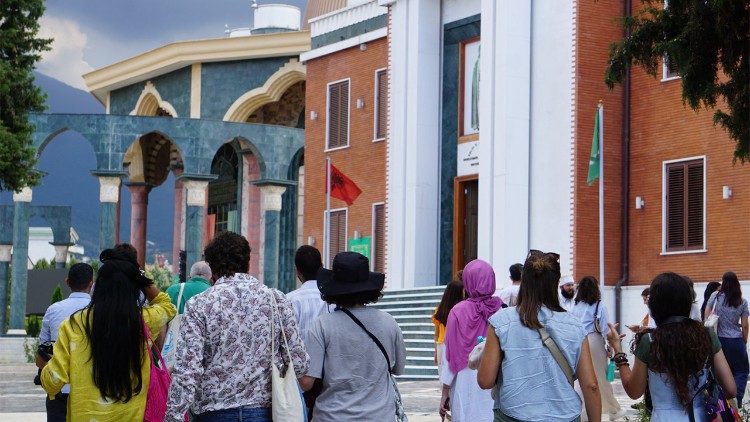 Vizit&euml; tek bektashinjt&euml;