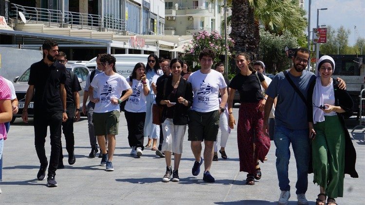 Albania, la juventud de "Bel Espoir"