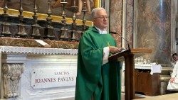 2025.08.07 Ks. Dariusz Giers przewodiczący Mszy św. przy grobie św. Jana Pawła II (ks. Paweł Rytel-Andrianik)