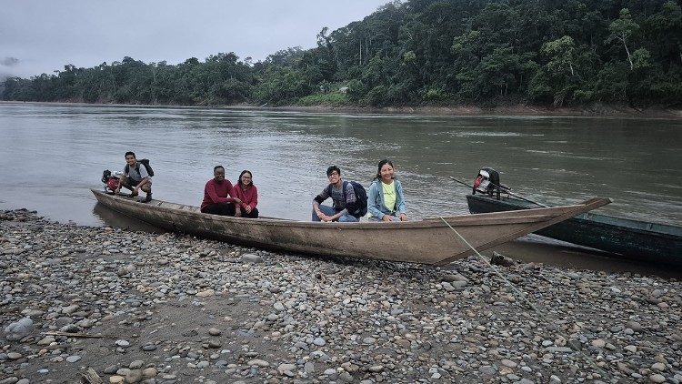 Sister Giovanna Llerena and pastoral ministers from the Amazon communities