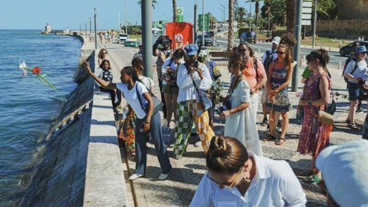 Homenagem às vítimas do Tráfico Transtlâncio - Lagos, Portugal