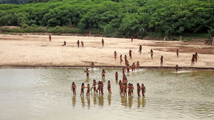 The Mascho Piro tribe in Pero