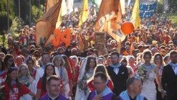 Pielgrzymi przybywają do sanktuarium w Częstochowie. Fot. Krzysztof Świertok