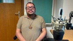 Robson Landim da Aliança de Misericórdia visita a Rádio Vaticano