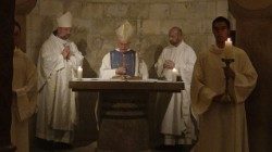 Filoni bíboros szentmisét mutat be Jeruzsálemben