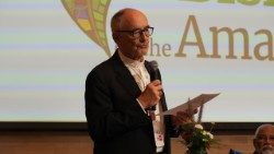 El cardenal Michael Czerny en el Encuentro de Obispos de la Amazonía