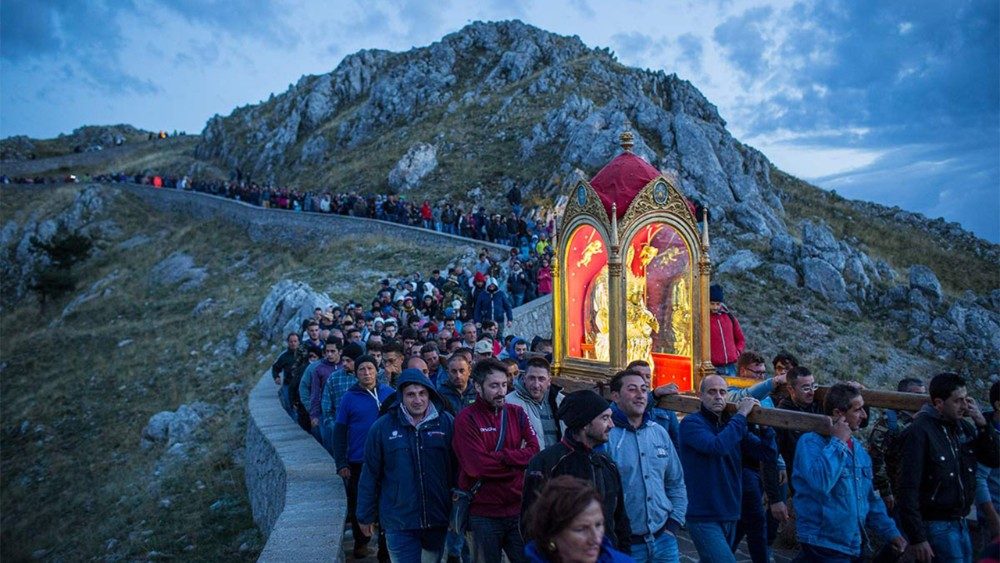 Viggiano_Processione della Madonna Nera_ritorno in paese a settembre