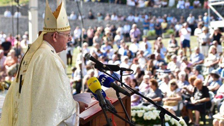 Nadbiskup Mate Uzinić na Veliku Gospu na Trsatu
