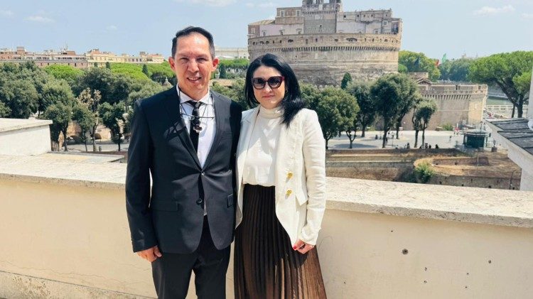 Abogados defensores de los migrantes: Luis Vega y Wendy Belmonte