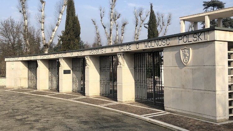 W "Poczt&oacute;wkach z Italii" będzie można przeczytać m.in. o niezwykłej historii cmentarza żołnierzy polskich w Bolonii