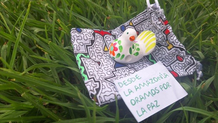 “Pombinha da paz”, foi trazido do Peru por Carmen de los Ríos.