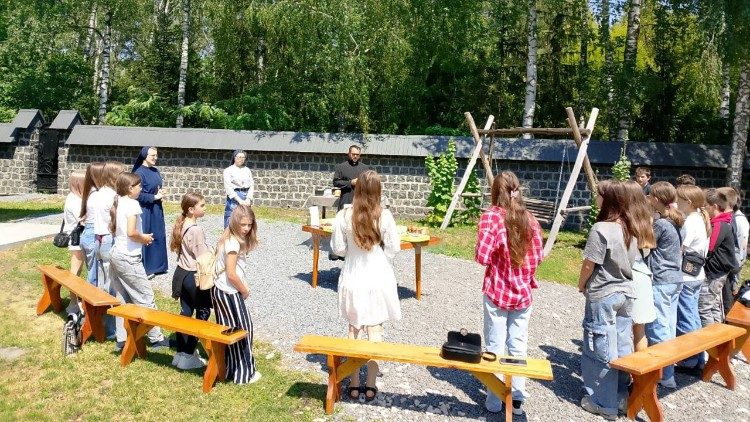 Катехизація дітей