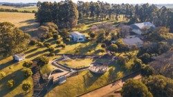 A comunidade de Rio Elias, em Bom Sucesso do Sul (PR) - Nossa Senhora da Salete.