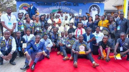 Tanzania,Askofu Mapunda kwa VIWAWA:tutende haki,wewe uishi na uwaache wengine waishi!