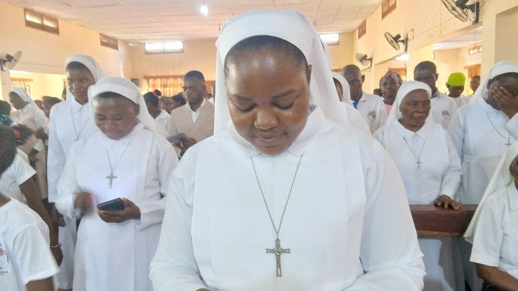 Irmã Ana Maria Caetano Mutita, na sua profissão perpétua em Nampula