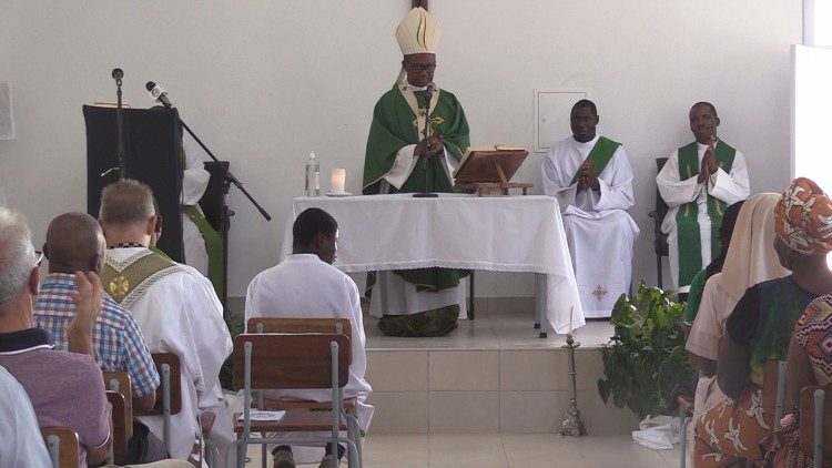 Celebração da Eucaristia presidida pelo arcebispo D. Inácio Saúre