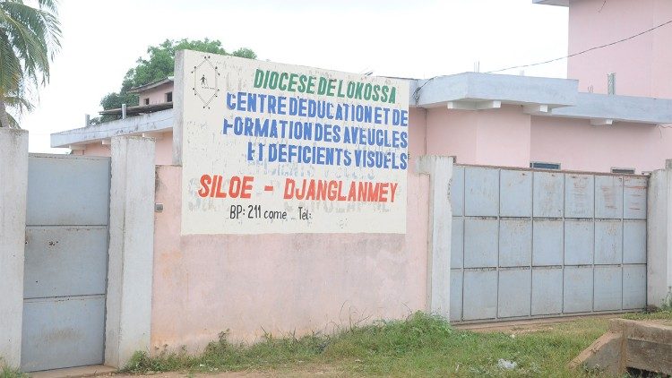 Front facade of the Siloé Centre in Djanglanmey, Benin