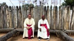 Арцыбіскуп Крыспін Дубель (злева) 