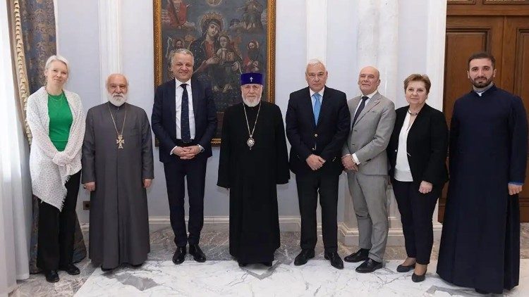 2025.04.01 Il Catholicos Karekin II riceve la delegazione dell'OSCE