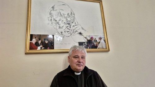 Kard. Krajewski: 20 lat temu świat się zatrzymał, uklęknął i zapłakał