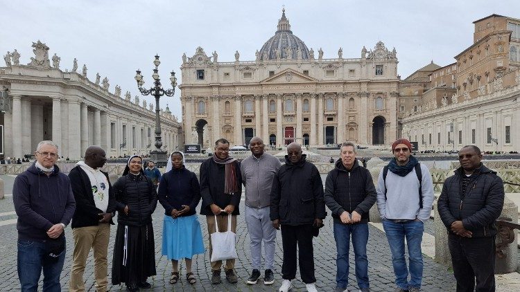 Na Praça de São Pedro, em Roma, primeira etapa da 'Peregrinação às Sete Igrejas'