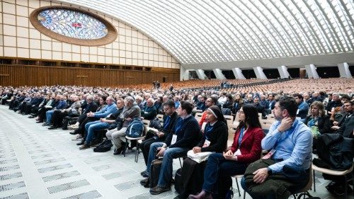 Сінадальная асамблея ў Італіі: адтэрмінаваныя рашэнні