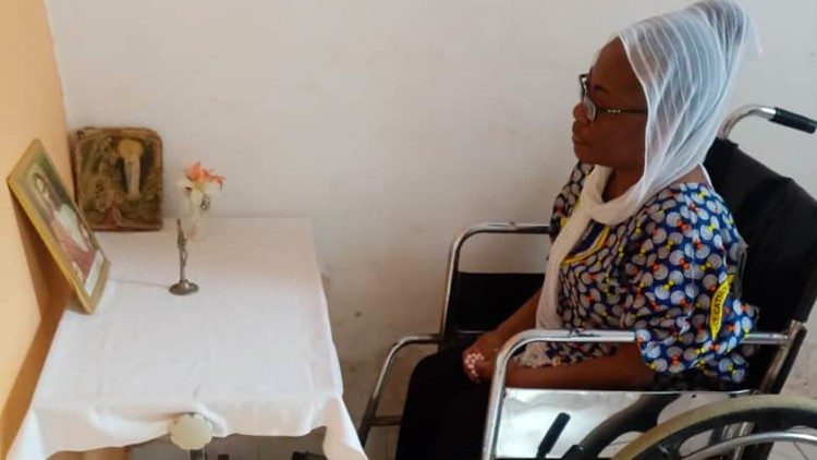 Anne Christelle en prière