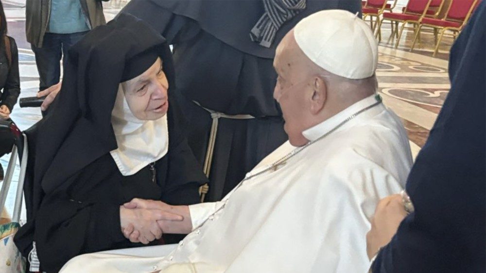 2025.04.06 Suor Francesca Battiloro con Papa Francesco