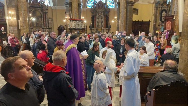 Križni put u katedrali sv. Vida u Rijeci posvećen osobama s invaliditetom, djeci s teškoćama u razvoju i njihovim obiteljima