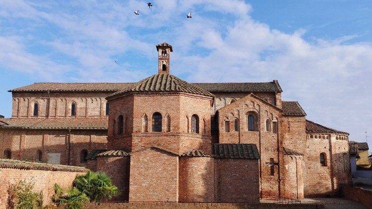 Lomello, basilica di Santa Maria maggiore