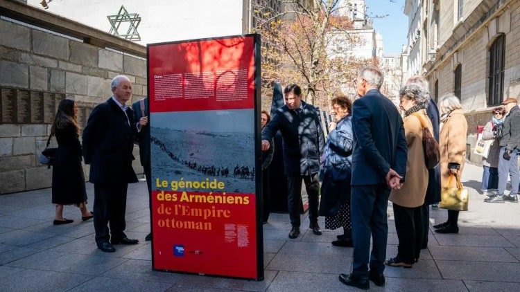 2025.04.09 Mostra sul Genocidio Armeno al Museo della Shoah di Parigi
