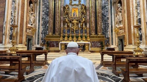 Papst betet am Vorabend zum Palmsonntag in Santa Maria Maggiore
