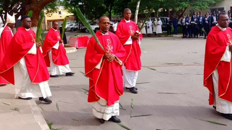 Domingos de Ramos em Luanda