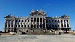 2025.04.14-Parlamento-dellUruguay.jpg