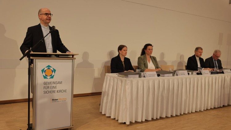 Die PK mit Bischof Jung in Würzburg