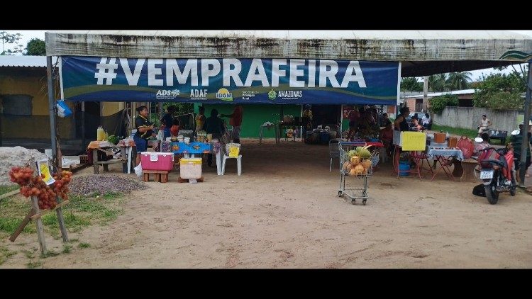 Un marché à Lindoia. 