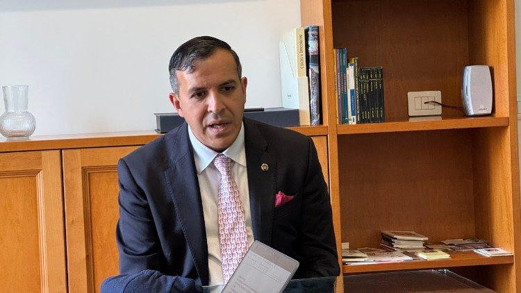 Luis Franceschi, en el coloquio informal