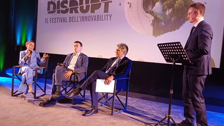 Un momento del panel su "Ripensare le nostre città a partire dall'acqua"