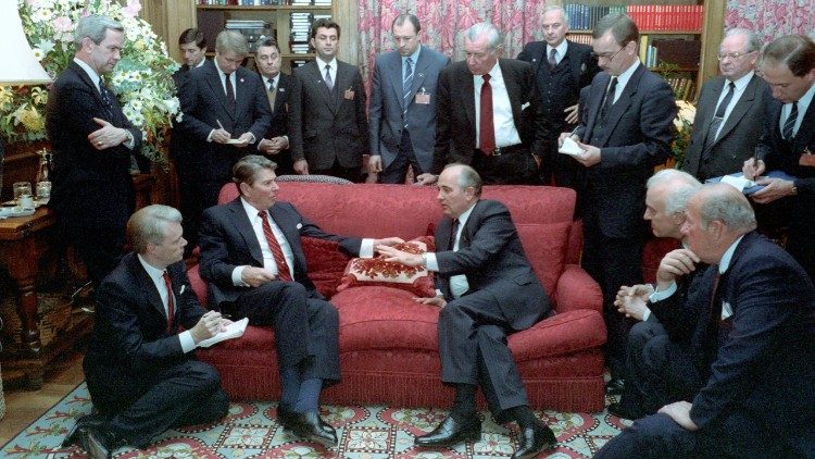 Reagan e Gorbaciov a Ginevra, 1985